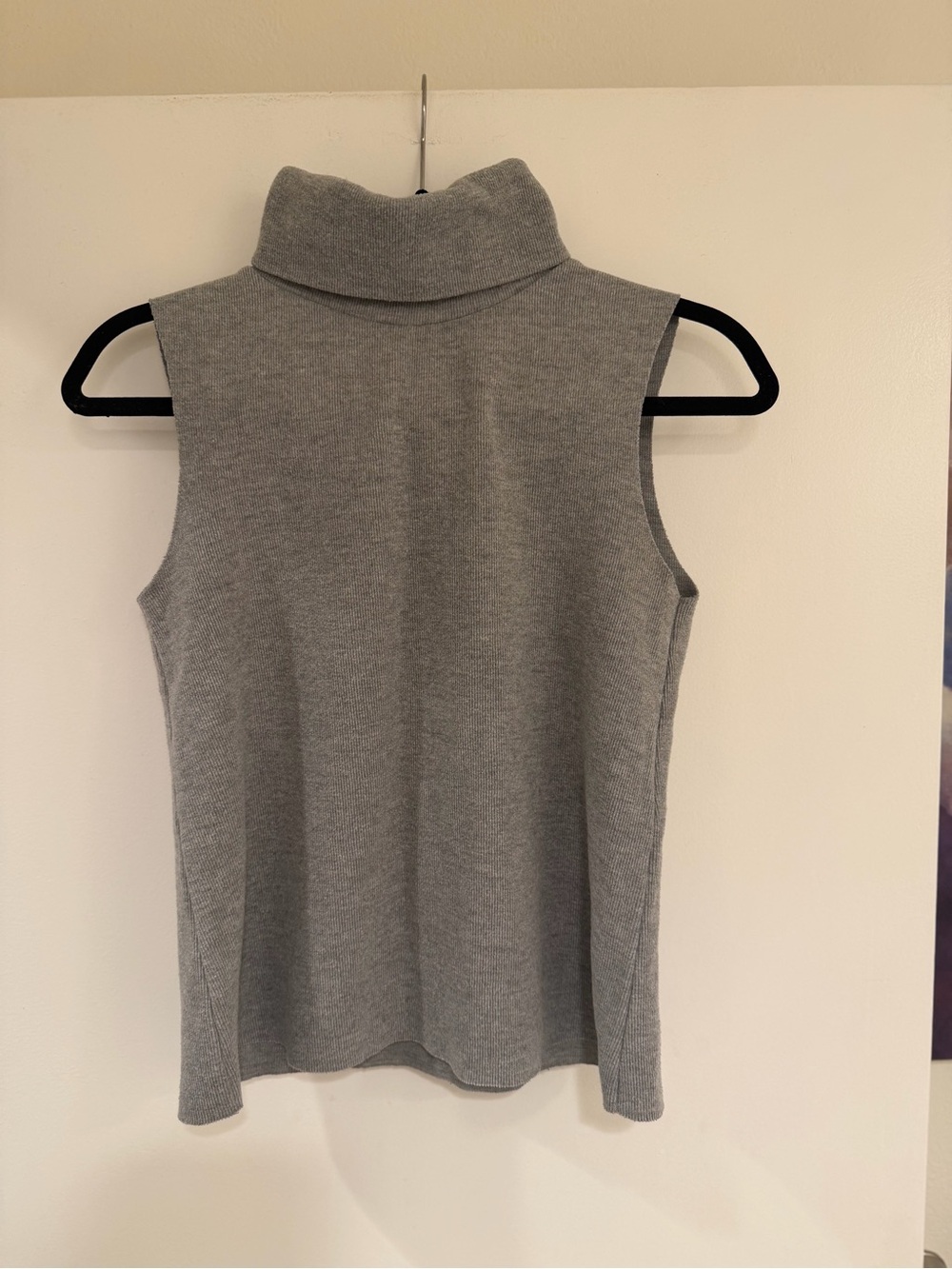 Zara Light Gray Sleeveless Turtleneck Knit Top